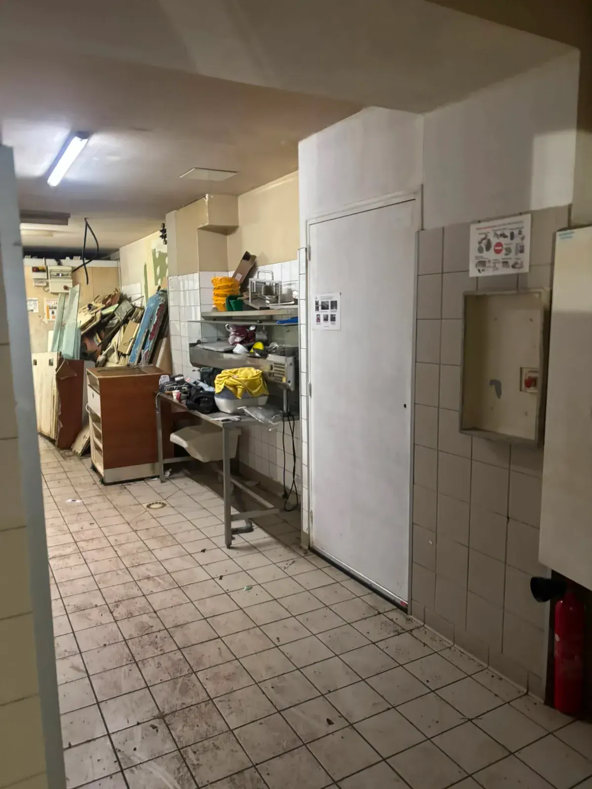 Arrière-boutique & zone technique d'origine